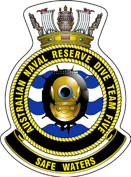 File:Australian Naval Reserve Dive Team Five, Royal Australian Navy.jpg