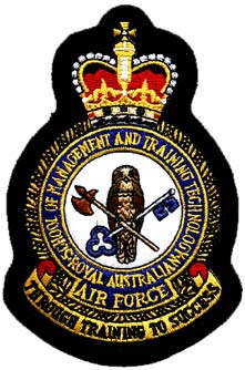 Coat of arms (crest) of the School of Management and Training Technology, Royal Australian Air Force